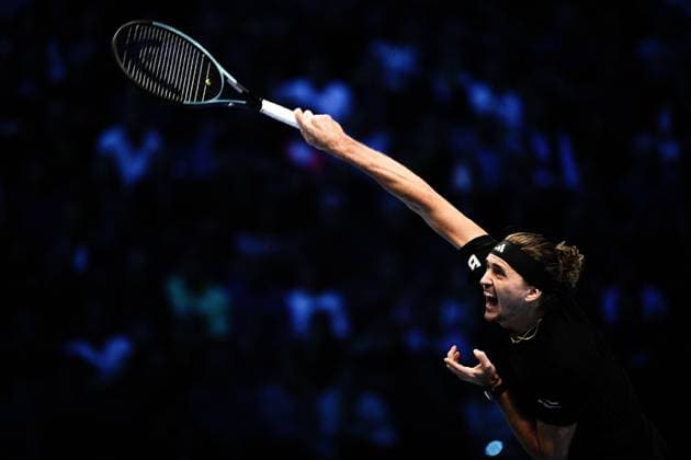 Germany s Alexander Zverev serves against Canada s Felix Auger Aliassimeon the singles tennis match of the ATP, Tennis Herren World Tour Finals at the Inalpi Arena in Turin, Italy - Friday, Nov. 14, 2025. -  Copyright: xMarcoxAlpozzi LaPressex