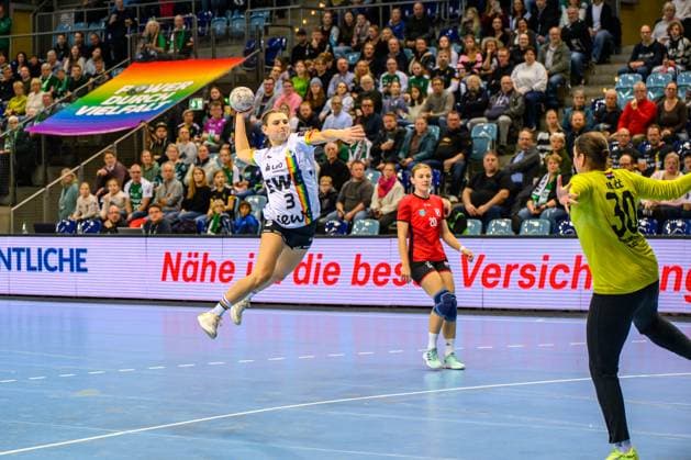 Handball Women EHF European League Women Qualification Round 3 Season 2025 2026 VfL Oldenburg vs HC Dalmatinka Ploce 14 11 2025 Teiken, Lana 3, VfL Oldenburg