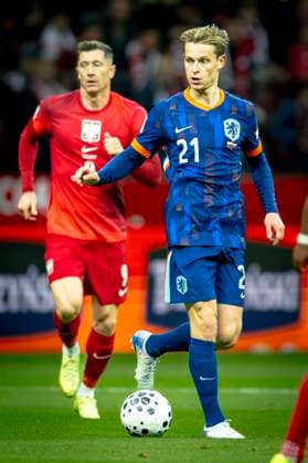 Netherlands midfielder Frenkie de Jong during the match FOOTBALL EUROPEAN QUALIFIERS POLAND NETHERLANDS at the PGE Narodowy National Stadium for the FIFA World Cup 2026 UEFA Qualifiers Group G Matchday 9 season 2025 2026 in WARSAW, Poland on 14 november 2025, photo by Stefan Koops EYE4images DeFodi Images