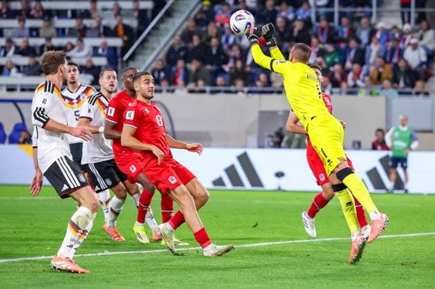 14 11 2025, Football, International match, World Cup Qualification Europe, Germany Luxembourg, Stade de Luxembourg Croix de Gasperich, Luxembourg , Matchday 9, Season 2025 2026 Goalkeeper Anthony Moris LUX 01 defends the goal in the penalty area Penalty area action Regulations prohibit any use of photographs as image sequences and or quasi video Luxembourg
