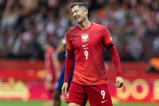 World Cup 2026 European qualifiers: Poland vs Netherlands Robert Lewandowski during World Cup 2026 European qualifiers: Poland vs Netherlands match in Warsaw, Poland on November 14, 2025 Warsaw Poland  Copyright: xFotoxOlimpikx originalFilename:jastrzebowski-worldcup251114_npgTt.jpg