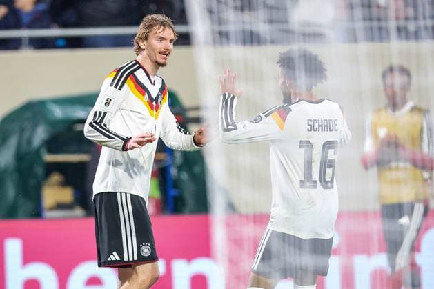 14 11 2025, Football, International match, World Cup Qualification Europe, Germany Luxembourg, Stade de Luxembourg Croix de Gasperich, Luxembourg , Matchday 9, Season 2025 2026 Goal celebration after the goal to 2 0 by scorer Nick Woltemade GER 11 together with Kevin Schade GER 16 Regulations prohibit any use of photographs as image sequences and or quasi video Luxembourg