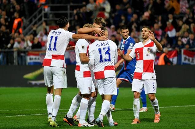 Croatia, Rijeka, 141125. Rujevica Stadium. Football match for the 2026 FIFA World Cup, WM, Weltmeisterschaft, Fussball qualifiers, Croatia - Faroe Islands. In the photo: Croatia celebrates a goal, Nikola Vlasic scored. Photo: Damir Skomrlj CROPIX Copyright: xxDamirxSkomrljx hrvatska_farski_otoci34-141125