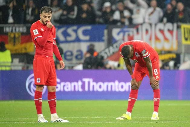 14 11 2025, xflhrx, Football World Cup Qualification 2026 Luxembourg Germany emspor, v l Daniel Sinani Luxembourg, 10 , Christopher Martins Luxembourg disappointed, looks disappointed, dejected, disappointed DFL DFB REGULATIONS PROHIBIT ANY USE OF PHOTOGRAPHS as IMAGE SEQUENCES and or QUASI VIDEO Luxembourg