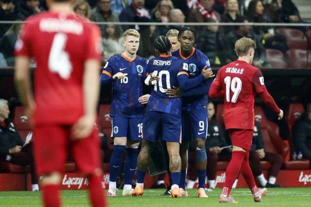 Fußball, WM Quali, Polen - Niederlande WARSAW - Emmanuel Emegha of the Netherlands makes his debut during the World Cup qualifier between Poland and the Netherlands at the PGE Narodowy Stadium on November 14, 2025, in Warsaw, Poland. ANP KOEN VAN WEEL FIFA 2026 World Cup Qualifier 2025-2026 xVIxANPxSportx xxANPxIVx 542129037 originalFilename: 542129037.jpg
