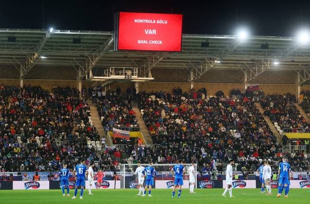 Fußball, WM Quali, Slowakei - Nordirland 2026 FIFA World Cup, WM, Weltmeisterschaft, Fussball Qualifier Group A, KoÅ¡icka Futbalova ArÃ Slovakia™s goal is subject to a VAR check and later disallowed 14 11 2025  Copyright: x INPHO Presseye JonathanxPorterx 141125JP1IFA122