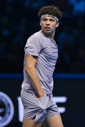 TENNIS - Internazionali di Tennis - Nitto ATP, Tennis Herren Finals 2025 Ben Shelton (USA) during the singles match between Jannik Sinner (ITA) and Ben Shelton (USA) during day six of the Nitto ATP Finals 2025 at Inalpi Arena on November 14, 2025 in Turin, Italy Turin Italy  Copyright: xIPAxSport ABACAx
