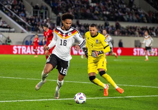 Soccer, Men, Season 2025 26, World Cup Qualification Group A, Matchday 9 , Luxembourg Germany, f l Kevin Schade Germany , Goalkeeper Anthony Moris Luxembourg , 14 11 2025, Copyright: xMatthiasxKochx