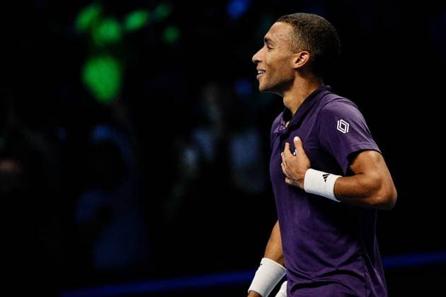 Canada s Felix Auger Aliassime celebrate victory in the singles tennis match of the ATP, Tennis Herren World Tour Finals against Germany s Alexander Zverev at the Inalpi Arena in Turin, Italy - Friday, Nov. 14, 2025. -  Copyright: xMarcoxAlpozzi LaPressex