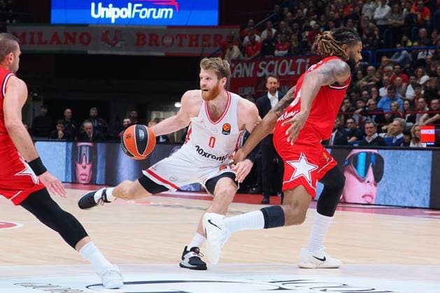 BASKET - Euroleague - EA7 Emporio Armani Milano vs Olympiakos Pireus Thomas Walkup (Olympiacos Piraeus) during EA7 Emporio Armani Milano vs Olympiakos Pireus, Basketball Euroleague match in Assago (MI), Italy, November 14 2025 Assago (MI) Italy  Copyright: xIPAxSport ABACAx