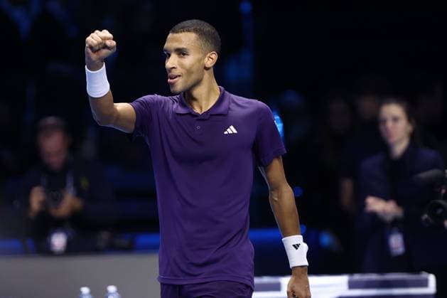 Felix Auger-Aliassime (Canada) celebrate after winning, day 6, Nitto ATP, Tennis Herren Finals 2025, INALPI Arena, November 14, 2025, Turin, Italy.