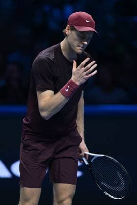 TENNIS - Internazionali di Tennis - Nitto ATP, Tennis Herren Finals 2025 Jannik Sinner (ITA) during the singles match between Jannik Sinner (ITA) and Ben Shelton (USA) during day six of the Nitto ATP Finals 2025 at Inalpi Arena on November 14, 2025 in Turin, Italy Turin Italy  Copyright: xIPAxSport ABACAx