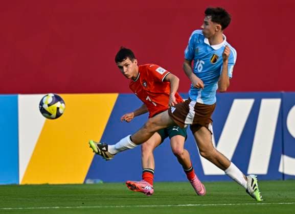 Portugal v Belgium : Round of 32- FIFA U-17 World Cup Qatar 2025 Duarte Cunha of Portugal and Axl Wins of Belgium in action during the FIFA U-17 World Cup Qatar 2025 Round of 32 match between Portugal and Belgium in Doha, Qatar, on November 14, 2025. DOHA Qatar Copyright: xNOUSHADxTHEKKAYILx