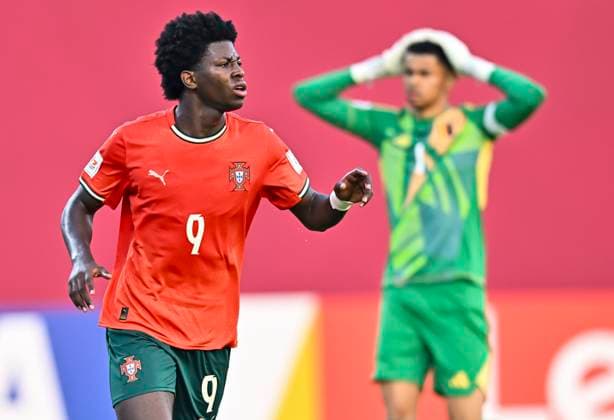 Portugal v Belgium : Round of 32- FIFA U-17 World Cup Qatar 2025 Anisio Cabral of Portugal celebrates after scoring the second goal during the FIFA U-17 World Cup Qatar 2025 Round of 32 match between Portugal and Belgium in Doha, Qatar, on November 14, 2025. DOHA Qatar Copyright: xNOUSHADxTHEKKAYILx
