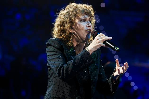Nitto ATP, Tennis Herren Finals 2025 - Day Six Italian singer Fiorella Mannoia performs during the music break during day six of the Nitto ATP Finals 2025. Turin Italy Copyright: xNicolòxCampox