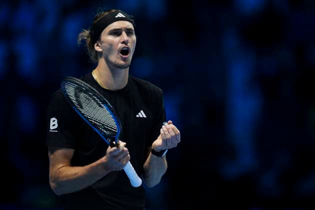 Nitto ATP, Tennis Herren Finals 2025 - Day Six Alexander Zverev of Germany reacts during his round robin singles match against Felix Auger-Aliassime of Canada during day six of the Nitto ATP Finals 2025. Felix Auger-Aliassime won 6-4, 7-6(4). Turin Italy Copyright: xNicolòxCampox