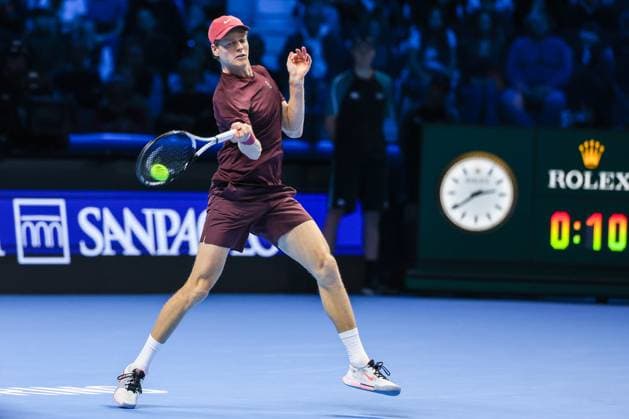 Jannik Sinner of Italy seen in actions during Men s Singles Group Stage match against Ben Shelton of United States on day six of the Nitto ATP, Tennis Herren Finals 2025 at Inalpi Arena in Turin  Copyright: xFabrizioxCarabelli IPAxSportx xipa-agency.netx xx IPA_67957112 IPA_Agency_IPA67957112