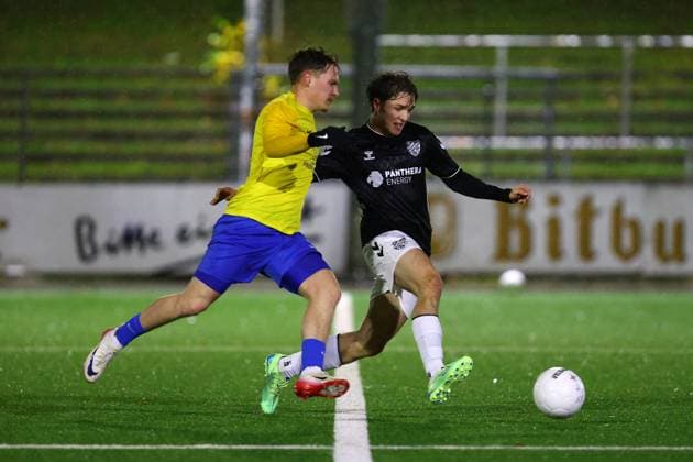 7 Luca Palzer SC Victoria Hamburg , 15 Jesse Keller Teutonia 05 Fußball I Herren I Gamesright Oberliga Hamburg I Saison 2025 2026 I 17 Spieltag I SC Victoria Hamburg Teutonia 05 I 14 11 2025 I Stadion Hoheluft