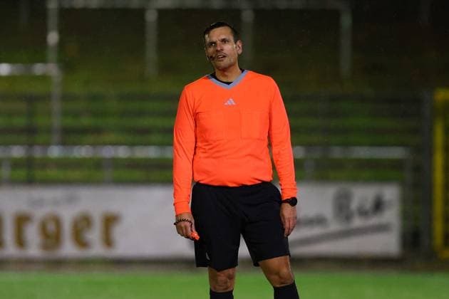 Thomas Bauer Referee Football I Men I Gamesright Oberliga Hamburg I Season 2025 2026 I 17 Matchday I SC Victoria Hamburg Teutonia 05 I 14 11 2025 I Stadion Hoheluft