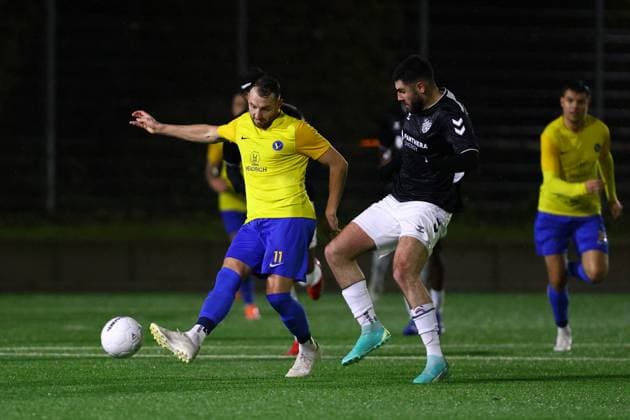 11 Luis Gleich SC Victoria Hamburg , 47 Makan Akpinar Teutonia 05 Fußball I Herren I Gamesright Oberliga Hamburg I Saison 2025 2026 I 17 Spieltag I SC Victoria Hamburg Teutonia 05 I 14 11 2025 I Stadion Hoheluft