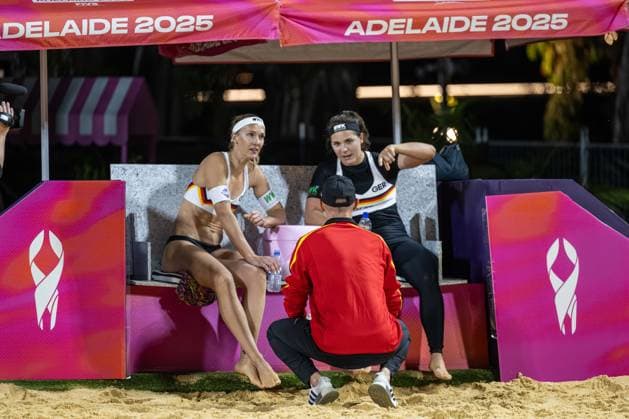Beach Volleyball World Championships Adelaide, Australia 14 11 2025 ADELAIDE, AUSTRALIA NOVEMBER 14 Sandra Ittlinger Player 1, GER , Anna Lena Grüne Player 2 during the Beach Volleyball World Championships at Adelaide on November 14, 2025 in Adelaide, Australia Copyright: xBEAUTIFULxSPORTS PeterxWeberx