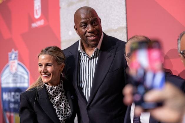 November 14, 2025, Madrid, Spain: Earvin Magic Johnson poses at the NFL, American Football Herren, USA welcome event in Madrid. The Community of Madrid received representatives of the National Football League NFL, the American football league, at the Royal Post Office, the seat of the regional government, on the occasion of the game that will pit the Miami Dolphins against the Washington Commanders this Sunday at the Santiago BernabÃ u stadium in the Spanish capital. Madrid Spain - ZUMAs197 20251114_aaa_s197_127 Copyright: xDavidxCanalesx Madrid Spain - ZUMA0840 20251114_aaa_s197_127 Copyright: xIMAGO DavidxCanalesx
