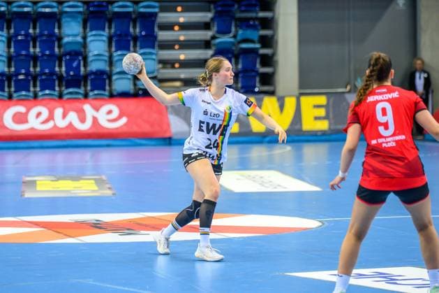 Handball Women EHF European League Women Qualification Round 3 Season 2025 2026 VfL Oldenburg vs HC Dalmatinka Ploce 14 11 2025 Laurentia Wolff 24, VfL Oldenburg