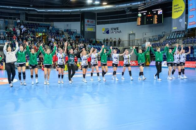 Handball Women EHF European League Women Qualification Round 3 Season 2025 2026 VfL Oldenburg vs HC Dalmatinka Ploce 14 11 2025 The VfL Oldenburg team would like to thank the fans