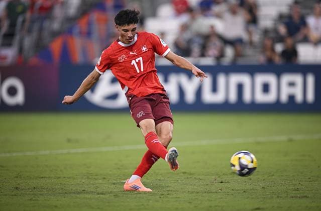 Football, Junior U 17 World Cup 2025 Doha Qatar Round of 16 14 11 2025 Match 80 Switzerland Egypt Ethan Bruchez Switzerland scores to make it 2 0