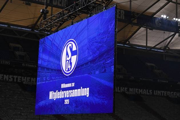 Soccer 2 Bundesliga Members Meeting of FC Schalke 04 on 15 11 2025 at the Veltins Arena in Gelsenkirchen The members are welcomed to the 2025 Members Meeting on the scoreboard xRx