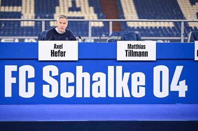 15 11 2025, Football, Test match, Season 2025 2026, General Meeting 2025 FC Schalke 04, Chairman of the Supervisory Board Axel Hefer FC Schalke 04 xRHR PHOTO YYx Copyright: KROEGER RHR-FOTOx RHR-FOTO YY