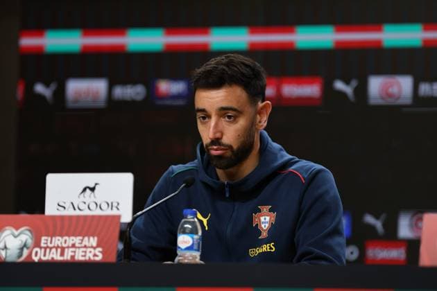Bruno Fernandes (Portugal) at the press conference, PK, Pressekonferenz previewing the Portugal vs Armenia match on November 15th, 2025 at Estadio do Dragao. Porto Estadio Dragao Porto Portugal Copyright: xIMAGOx xPRIMExSPORTSxIMAGESx xFERNANDOxSILVAx