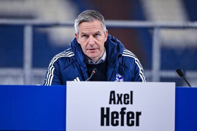 15 11 2025, Football, Test match, Season 2025 2026, General Meeting 2025 FC Schalke 04, Chairman of the Supervisory Board Axel Hefer FC Schalke 04 xRHR PHOTO YYx Copyright: KROEGER RHR-FOTOx RHR-FOTO YY