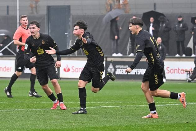 15 11 2025, Football U17 DFB Youth League, Preliminary Round, Group G, Season 2025 2026, Borussia Moenchengladbach 1 FC Koeln at the Fohlenstadion in Moenchengladbach Emanuele Esposito 1 FC Koeln U17, 10 celebrates his goal for 1 1 Photo Kirchner Media Thomas Haesler Copyright: xKirchner-Media ThomasxHaeslerx