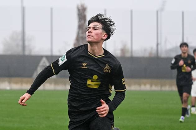 15 11 2025, Football U17 DFB Youth League, Preliminary Round, Group G, Season 2025 2026, Borussia Moenchengladbach 1 FC Koeln at the Fohlenstadion in Moenchengladbach Emanuele Esposito 1 FC Koeln U17, 10 celebrates his goal for 1 1 Photo Kirchner Media Thomas Haesler Copyright: xKirchner-Media ThomasxHaeslerx
