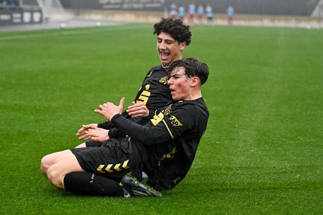 15 11 2025, Football U17 DFB Youth League, Preliminary Round, Group G, Season 2025 2026, Borussia Moenchengladbach 1 FC Koeln at the Fohlenstadion in Moenchengladbach Adel Alzabadi 1 FC Koeln U17, 07 and Emanuele Esposito 1 FC Koeln U17, 10 celebrate the goal for 1 1 Photo Kirchner Media Thomas Haesler Copyright: xKirchner-Media ThomasxHaeslerx