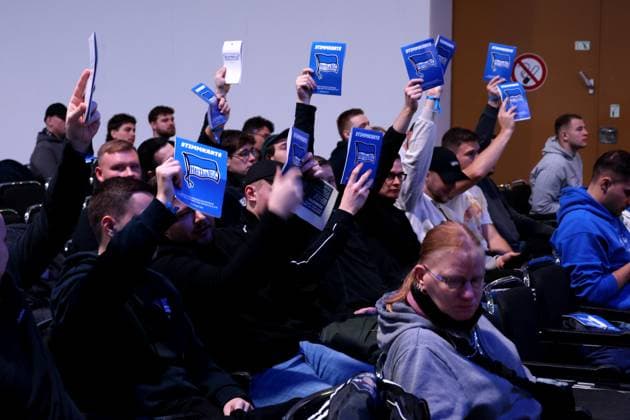 DEU, DFL, 2 FBL, Hertha BSC, General Meeting, 15 11 2025, Messe Berlin, Berlin, DEU, DFL, 2 FBL, Hertha BSC, General Meeting, im Bild Hertha BSC Fans, Mitglieder, Wahl DFL regulations prohibit any use of Photographs as image sequences and or quasi video nordphotoxGmbHx xEngler nph00076