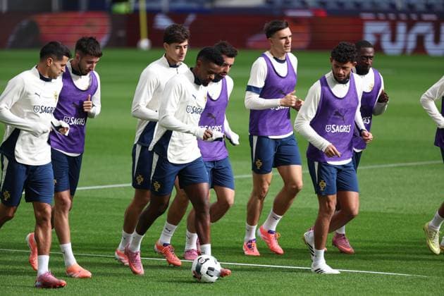 National Portugal team during the training ahead of the match between Portugal and Armenia, valid for qualification for the World Cup 2026 at Estadio do Drag‹o on 15 November 2026 Porto Estadio do Dragao Porto Portugal Copyright: xIMAGOx xPRIMExSPORTSxIMAGESx xFILIPExOLIVEIRAx