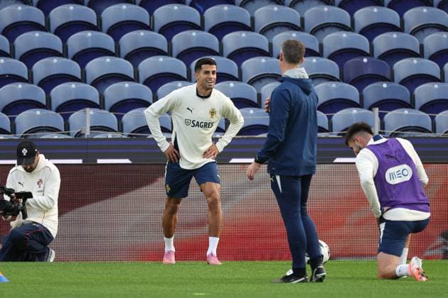 Joao Cancelo during the training ahead of the match between Portugal and Armenia, valid for qualification for the World Cup 2026 at Estadio do Drag‹o on 15 November 2026 Porto Estadio do Dragao Porto Portugal Copyright: xIMAGOx xPRIMExSPORTSxIMAGESx xFILIPExOLIVEIRAx