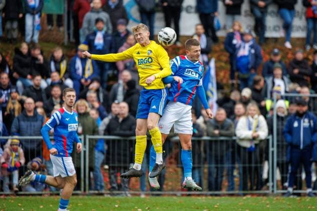 left Alexander Lukesch Penzlin vs Nico Neidhart Rostock GER, Penzliner SV vs FC Hansa Rostock, Football, Men, State Cup Lübzer Pilscup, Round of 16, Season 2025 2026, 15 11 2025 Penzlin Data Experts Sportpark Mecklenburg Vorpommern Germany