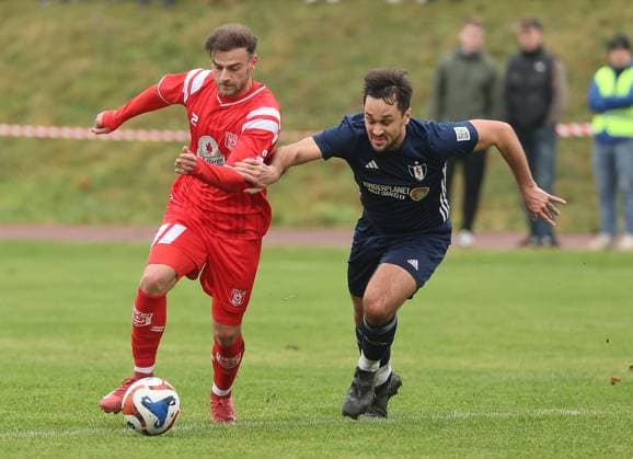 151125 Halle Saale Sachsen Anhalt Leuna Chemie Stadion Sport Football Hallescher FC Halle HFC Regionalliga Nordost 4 Liga Männer Saison 2025 2026 Landespokal Turbine Halle HFC Max Kulke Hallescher FC Elias Kindl Turbine Halle