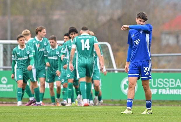 15 11 2025 Football Season 2025 2026 Regionalliga Bayern 18 Matchday SpVgg Greuther Fürth Fuerth II U23 Kleeblatt SV Viktoria Aschaffenburg SVA Mezi xmexzix Justin Berg 20, SV Viktoria Aschaffenburg disappointed Disappointment after conceding goal to 1 0