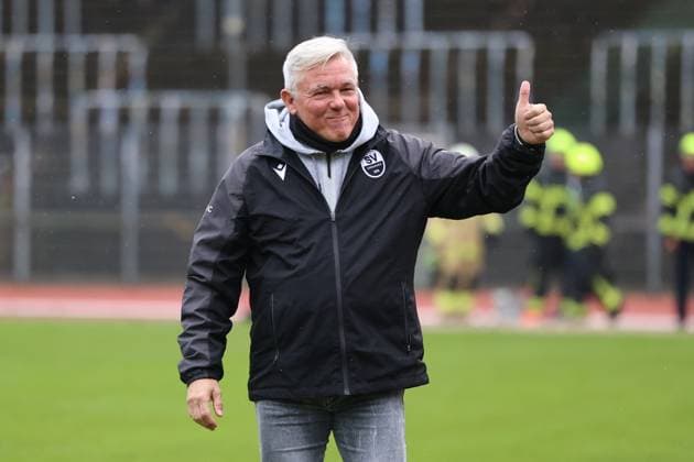 15 11 2025, Football, Men, Regionalliga Südwest, Season 2025 2026, FC 08 Homburg SV Sandhausen, Coach Olaf Janßen SV Sandhausen Homburg Waldstadion Saarland Germany DEU Copyright: xSebastianxBachx