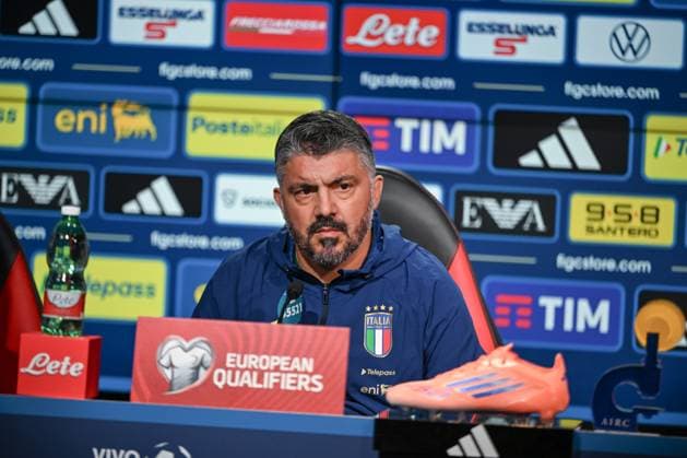 Head coach Italy Gennaro Gattuso of Italy speaks with the media during Italy press conference, PK, Pressekonferenz at Milanello on November 15, 2025 in Cairate, Italy  Copyright: xTizianoxBallabio IPAxSportx xipa-agency.netx xx IPA_67983002 IPA_Agency_IPA67983002