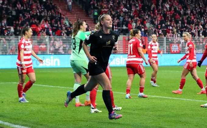 Toma Ihlenburg cheers after 0 1 Joy Emotion Cheering Sport Football Soccer DFB Pokal Women Women Round of 16 Season 2025 2026 15 11 2025 1 FC Union Berlin vs FC Carl Zeiss Jena DFL regulations prohibit any use of photographs as image sequences and or quasi video