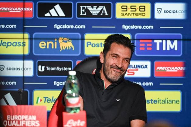 CALCIO - FIFA Mondiali - Team Italy - press conference, PK, Pressekonferenz and Training Gianluigi Buffon of Italy during Italy press conference at Milanello on November 15, 2025 in Cairate, Italy Milano Italy  Copyright: xIPAxSport ABACAx