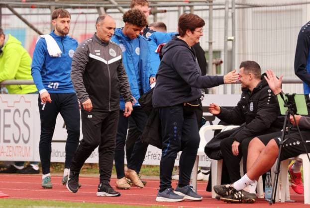 15 11 2025, Germany, Freiberg, Soccer Regionalliga Südwest, SGV Freiberg vs FC Bayern Alzenau, FC Coach Angelo Moro