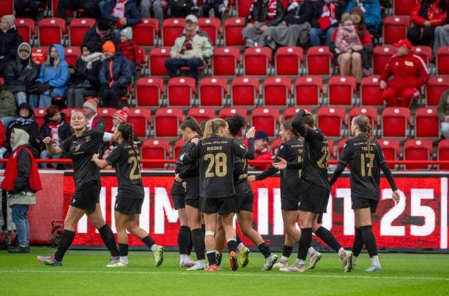 Soccer, Women, 2025 2026 season, DFB Cup round of 16, 1 FC Union Berlin FC Carl Zeiss Jena, Jena celebrating after scoring 0 1, 15 11 2025, Copyright: xMatthiasxKochx