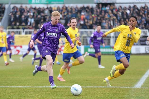 Soccer Sachsenpokal, 1 FC Lok Leipzig FC Erzgebirge Aue 15 11 2025 Erik Weinhauer 7, Erzgebirge Aue Football, Wernesgrüner Sachsenpokal 2025 2026, Round of 16 1 FC Lok Leipzig vs FC Erzgebirge Aue on 15 11 2025 at Bruno Plache Stadium, Leipzig Copyright: xBEAUTIFULxSPORTS JanxKaeferx