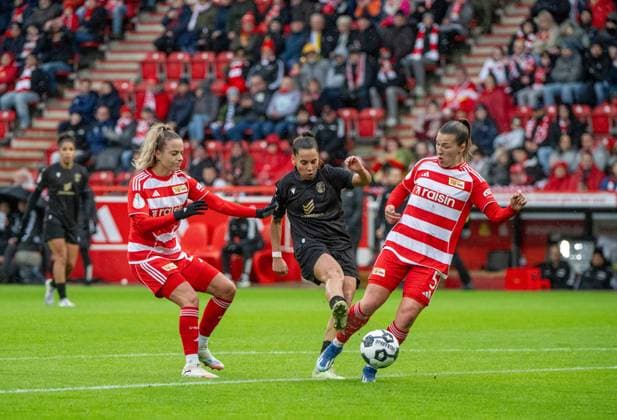 Soccer, Women, Season 2025 2026, DFB Cup Round of 16 , 1 FC Union Berlin FC Carl Zeiss Jena, f l Jenny Hipp 1 Women 1 FC Union , Noemi Gentile FC Carl Zeiss Jena , Katja Orschmann 1 Women 1 FC Union , 15 11 2025, Copyright: xMatthiasxKochx